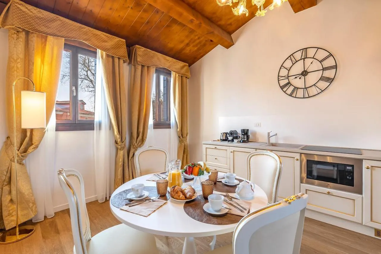 Laguna D'Oro Luxury Apartments Venice 0*,